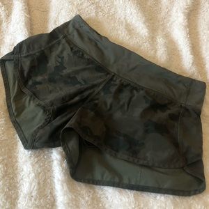 Lululemon speed up short